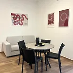 Апартаменты Dimore Urbane - Contemporary Living Салерно